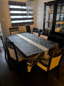 Kitchen table or Dining room table and 6 chairs like brand new - Photo 2
