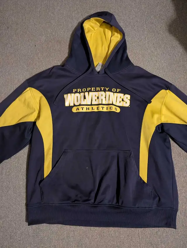 Pro Edge Wolverines Athletics Hoodie XL