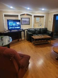 Private room in a large Comox home - Photo 3
