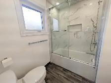 2474 Bridge St, Oakville - Beautiful Fully Renovated 3 Bed Main - Photo 16