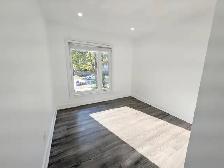 2474 Bridge St, Oakville - Beautiful Fully Renovated 3 Bed Main - Photo 24