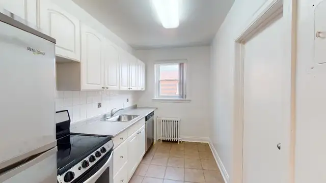 spacious 2-bedroom apartment for rent, Sandy Hill - ID 4768