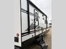 2020 Winnebago Minnie 2202RBS - Photo 5