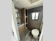 2020 Winnebago Minnie 2202RBS - Photo 12
