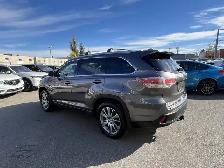 2015 Toyota Highlander XLE AWD/NAVI/B-CAM/SUNROOF/LEATHER/8-PASS - Photo 15