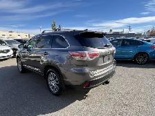 2015 Toyota Highlander XLE AWD/NAVI/B-CAM/SUNROOF/LEATHER/8-PASS - Photo 16