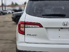 2022 Honda Pilot Touring 7-Passenger - Photo 13