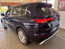 2022 Mitsubishi Outlander SE - Photo 5
