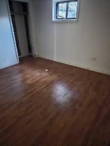 Warden /Lawerence scarborough 3 bedrooms basement - Photo 4
