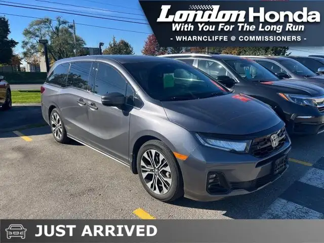 2025 Honda Odyssey Touring | 1 Owner | Clean Carfax | Leather