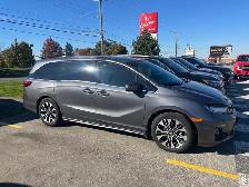 2025 Honda Odyssey Touring | 1 Owner | Clean Carfax | Leather - Photo 3