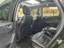 2022 Ford Escape Titanium Hybrid AWD - Photo 17