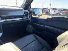 2023 Ford F-150 Lariat - Photo 8