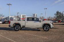 2025 GMC Sierra 3500HD Denali Reserve | Technology/Safety - Photo 10