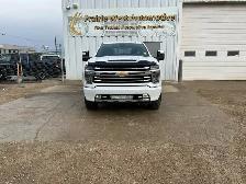 2020 Chevrolet Silverado 2500HD High Country Crew Cab 6.6L V8 Di - Photo 2