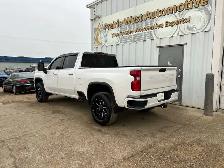 2020 Chevrolet Silverado 2500HD High Country Crew Cab 6.6L V8 Di - Photo 7