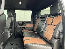 2020 Chevrolet Silverado 2500HD High Country Crew Cab 6.6L V8 Di - Photo 16