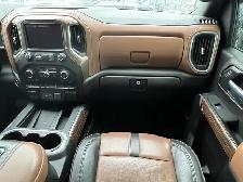 2020 Chevrolet Silverado 2500HD High Country Crew Cab 6.6L V8 Di - Photo 21