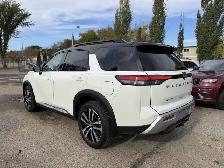 2023 Nissan Pathfinder Platinum - Photo 4