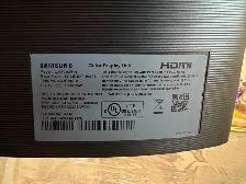 Samsung Curved 1080p 60Hz Monitor - Photo 4