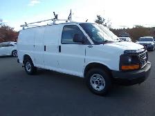 2015 GMC Savana Cargo Van 2500 - Photo 2