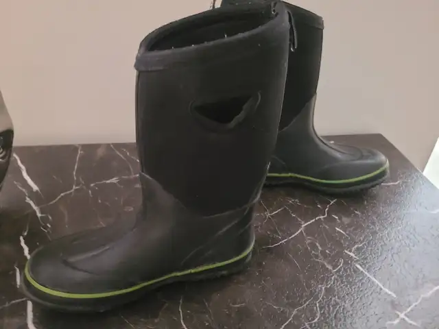 Youth boy Waterproof Winter Boots By Cougar Size US 2