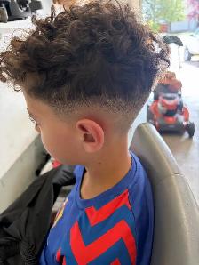 OMARS MOBILE BARBER SERVICES - Photo 8