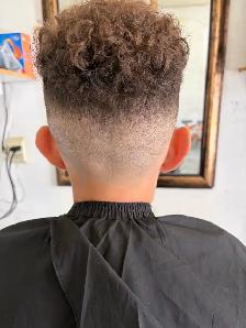OMARS MOBILE BARBER SERVICES - Photo 9