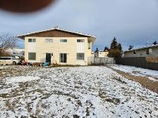 For Rent 3 Bedroom unit in  Vegreville