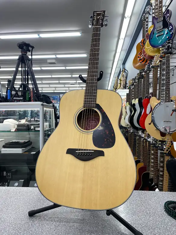Yamaha FG700MS Acoustic Guitar