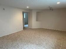 5 Bed 3 Bath Unit in Edmonton, AB - Photo 8