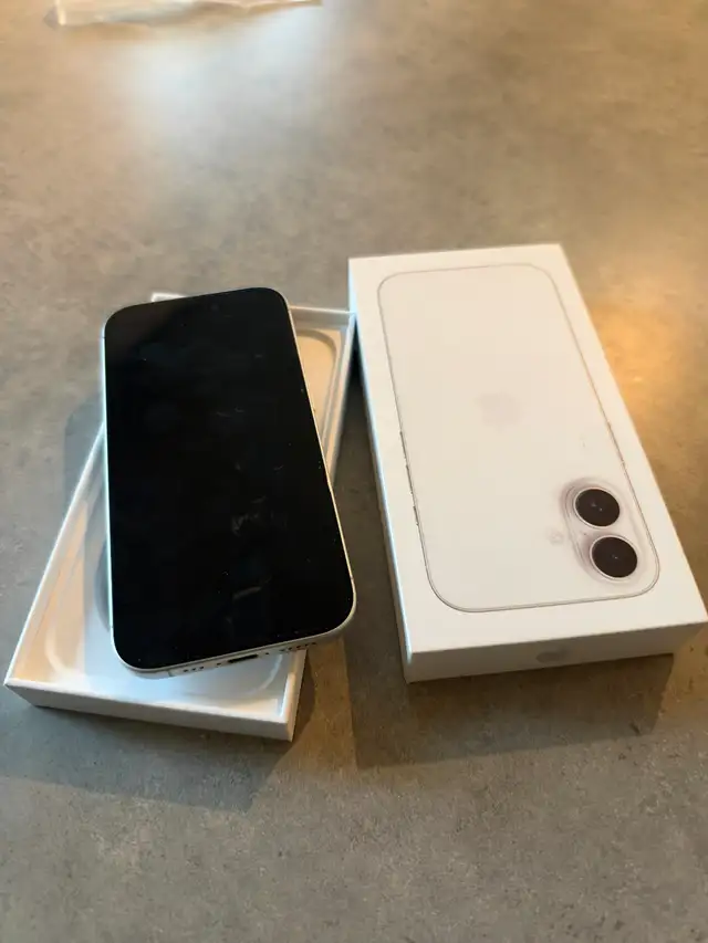 IPhone 16 blanc - 256 GB
