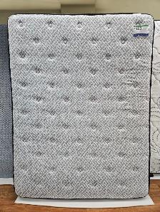 Serta - Cosmic Queen plush mattress