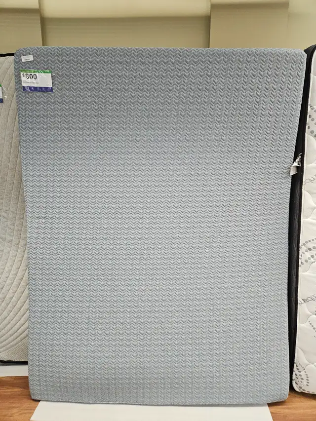 Serta - Spectrum queen mattress