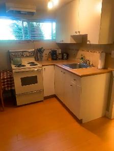 Gordon Head furnished Bachelor suite for 1 person only stud/prof - Photo 2