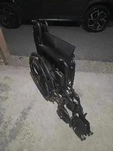 Wheelchair - Great Condition - Photo 3