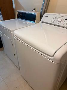1 Bed 1 bath self contained apartment with parking near STC Nov - Photo 2