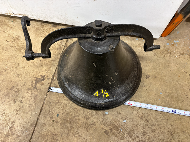 ANTIQUE CAST IRON DINNER BELL