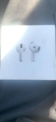 AIR PODS 4 NEUF (no ANC)