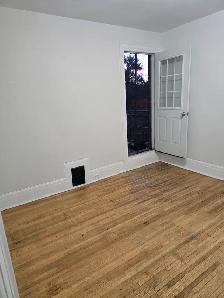 ROOM FOR RENT – FEMALES ONLY - Photo 4