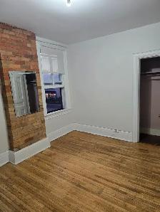 ROOM FOR RENT – FEMALES ONLY - Photo 5