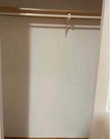 Nice Room for Rent - Western Downtown Toronto (Female only) - Photo 6