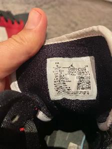 Air Jordan 1 Mid "Chicago Black Toe" – Men’s US 9 – Authentic - Photo 4