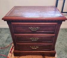 Queen Bedroom Furniture - Photo 4