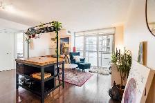 Furnished 2BR Sublet - Liberty Village, Lake   CN Tower Views - Photo 2