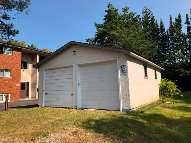 Garage for Rent