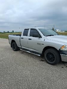 2014 Ram 1500 4x4 - Photo 2