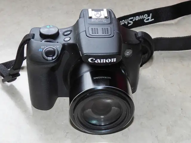 CAMÉRA CANON POWERSHOT SH60HS-EN TRES BON ETAT