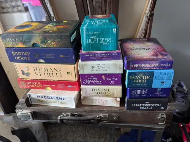 Free Tarot & Oracle Card Decks