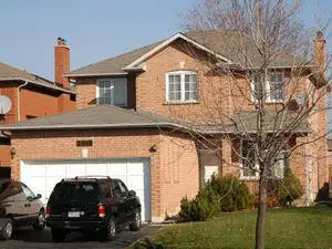 EXCELLENT 2 BEDROOM BSEMNT APRTMNT, MAVIS/EGLINTON, NOV. 1ST.